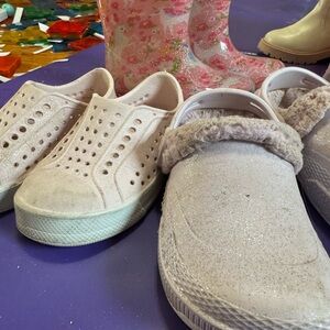 Size 7/8 slip on  waterproof shoes